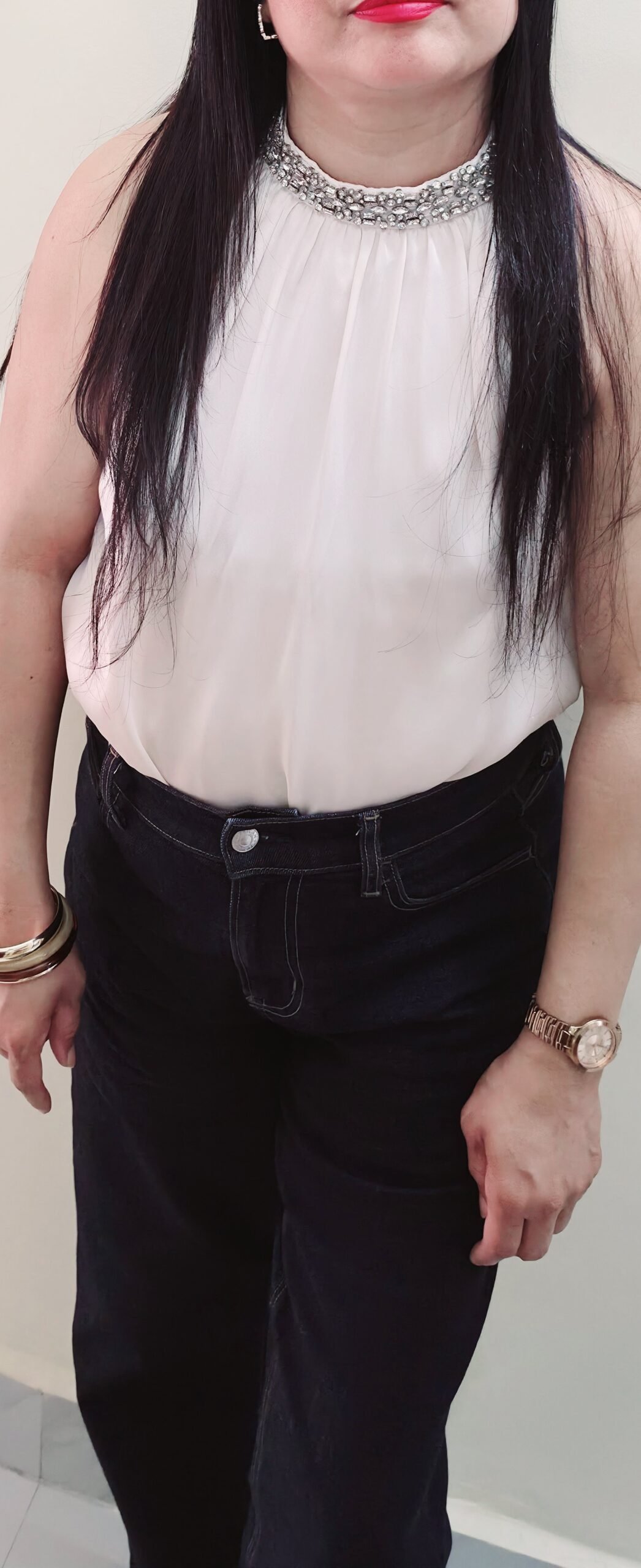 Hello gentlemen, I am Silvi Chaudhery, your ultimate companion for unforgettable moments in Delhi.