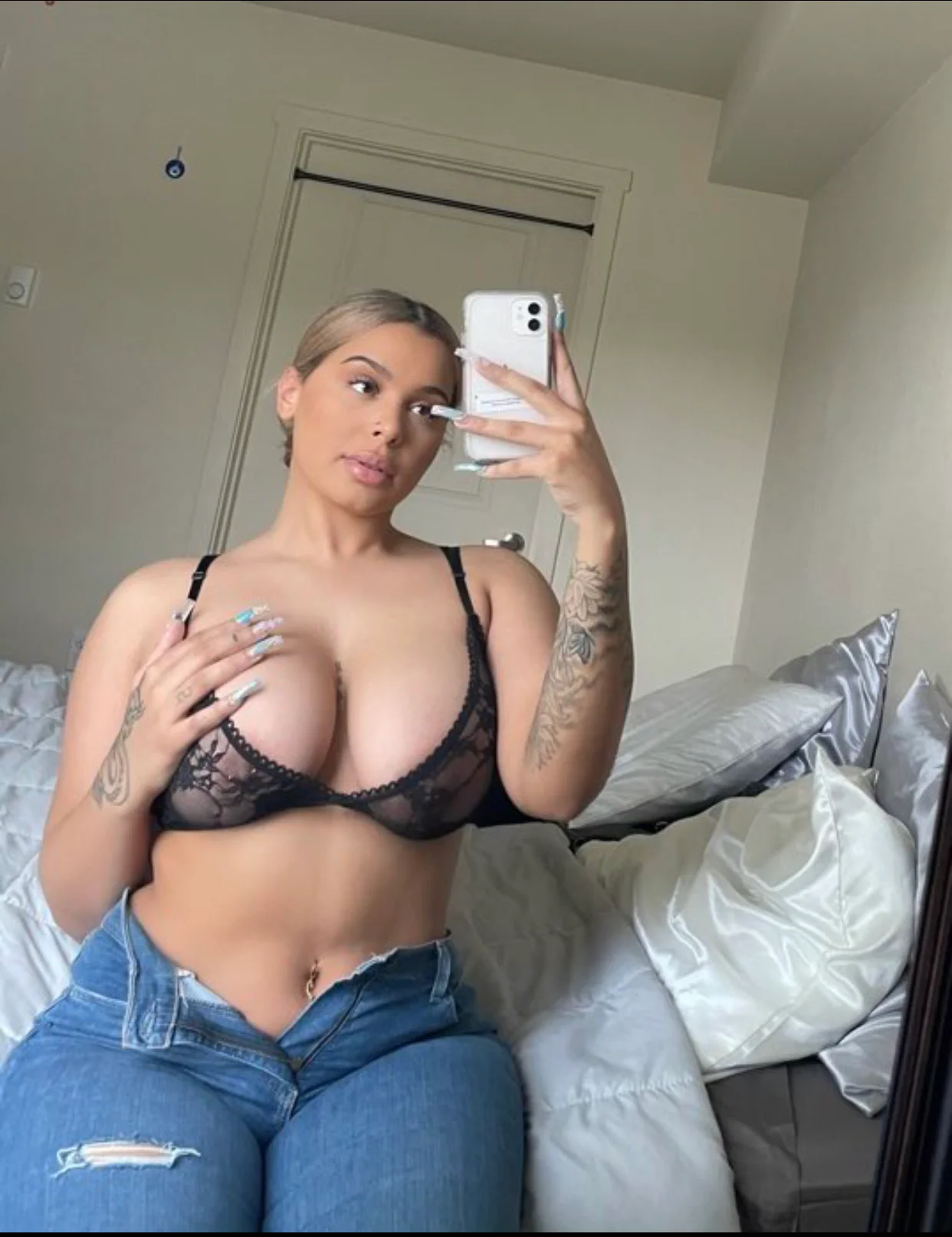 Call Girls from Hauz Khas Village 9999301769 Female Escorts Service