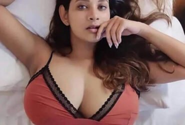 V I P₰ Call Girls In Ber Sarai  ₰₰✡️9999088516 ✡️₰ नयी दिल्ली