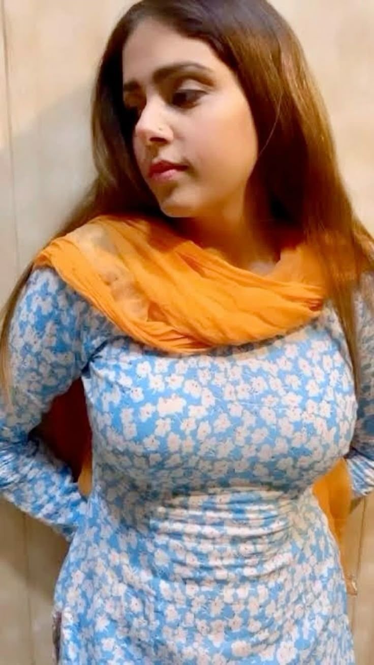 Call Girls in Greater Noida and escort services 24×7 ꧁❤ 9958O*18831❤✔️