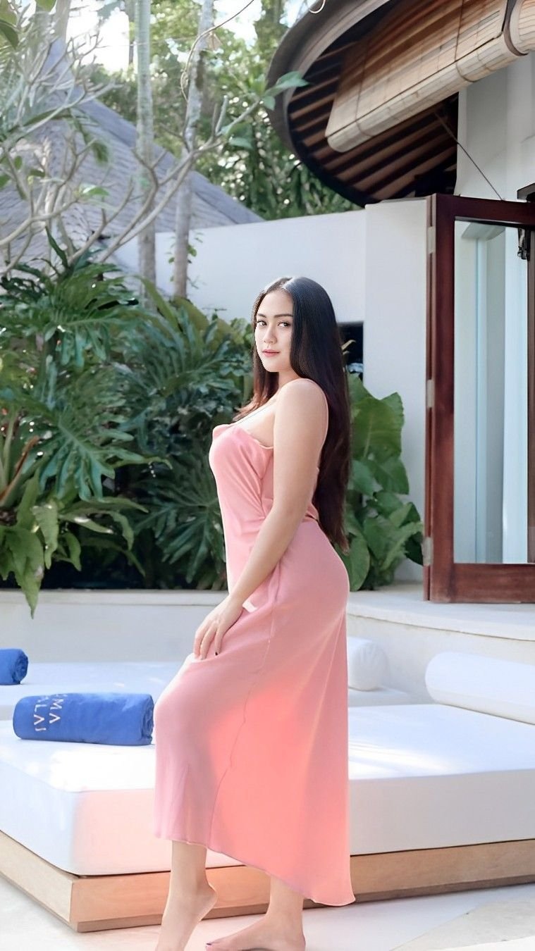 Geeta Bhawan Mature Housewife Escorts Service, 07506202331, Call Girls Near Radisson Blu Hotel, Indore