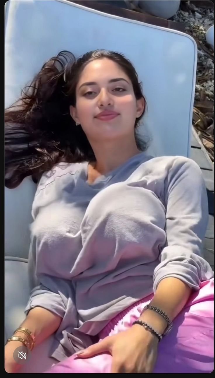 Call Girls In Model Town ꧂(=O99=58=O1=88=31=) ⁀➷! बुकिंग के लिए कॉल करें !