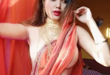 Call Girls in Khan Market 𝟵𝟓𝟓𝟓𝟕𝟕𝟯𝟴𝟯𝟲 Delhi NCR