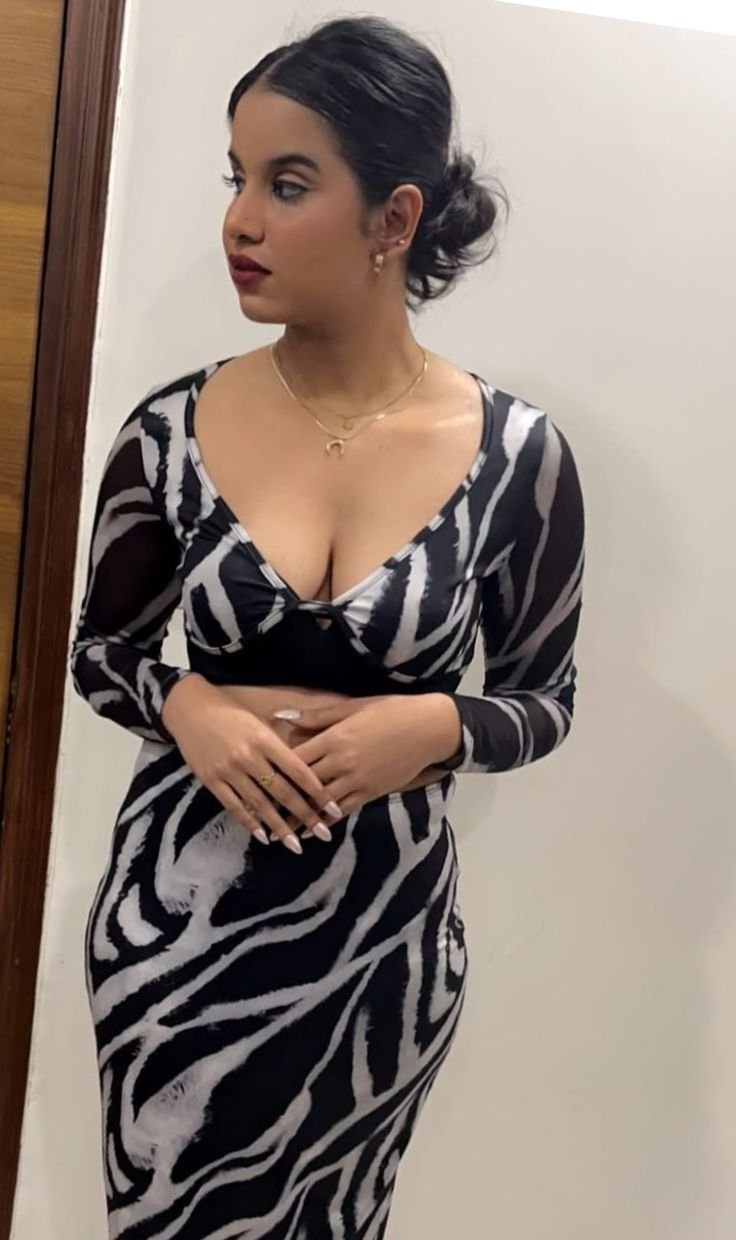 Call Girl in 𝟗𝟔𝟎𝟖𝟑𝟖𝟕𝟔𝟔𝟓 ❤️ Call Girls in Hosur Escort service❤️Call Girl❣️