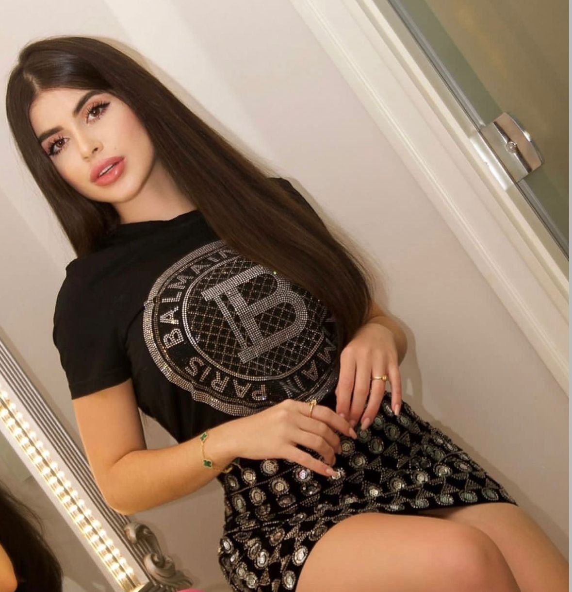 Late-Night Call Girls in Aquila Grand Suites – Noida Sector 136 – Delhi Escorts Service 9220592151