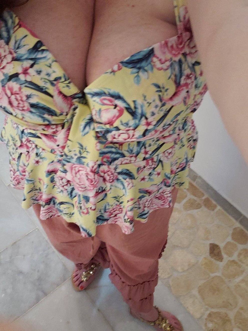 ?Call Girls: In Yojana Vihar% |9958O~18831| Escort* Service in !-Delhi
