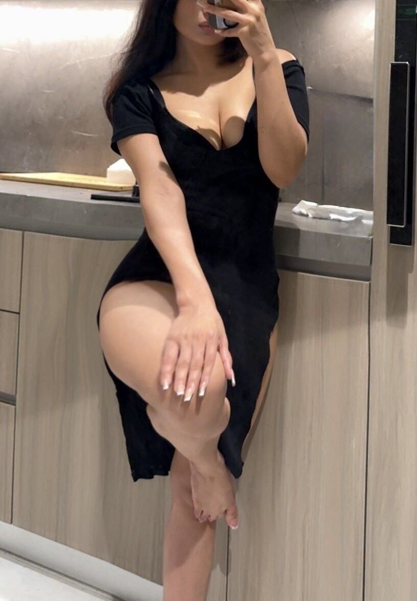 Call Girls in Aerocity 8448224330 Escort Service