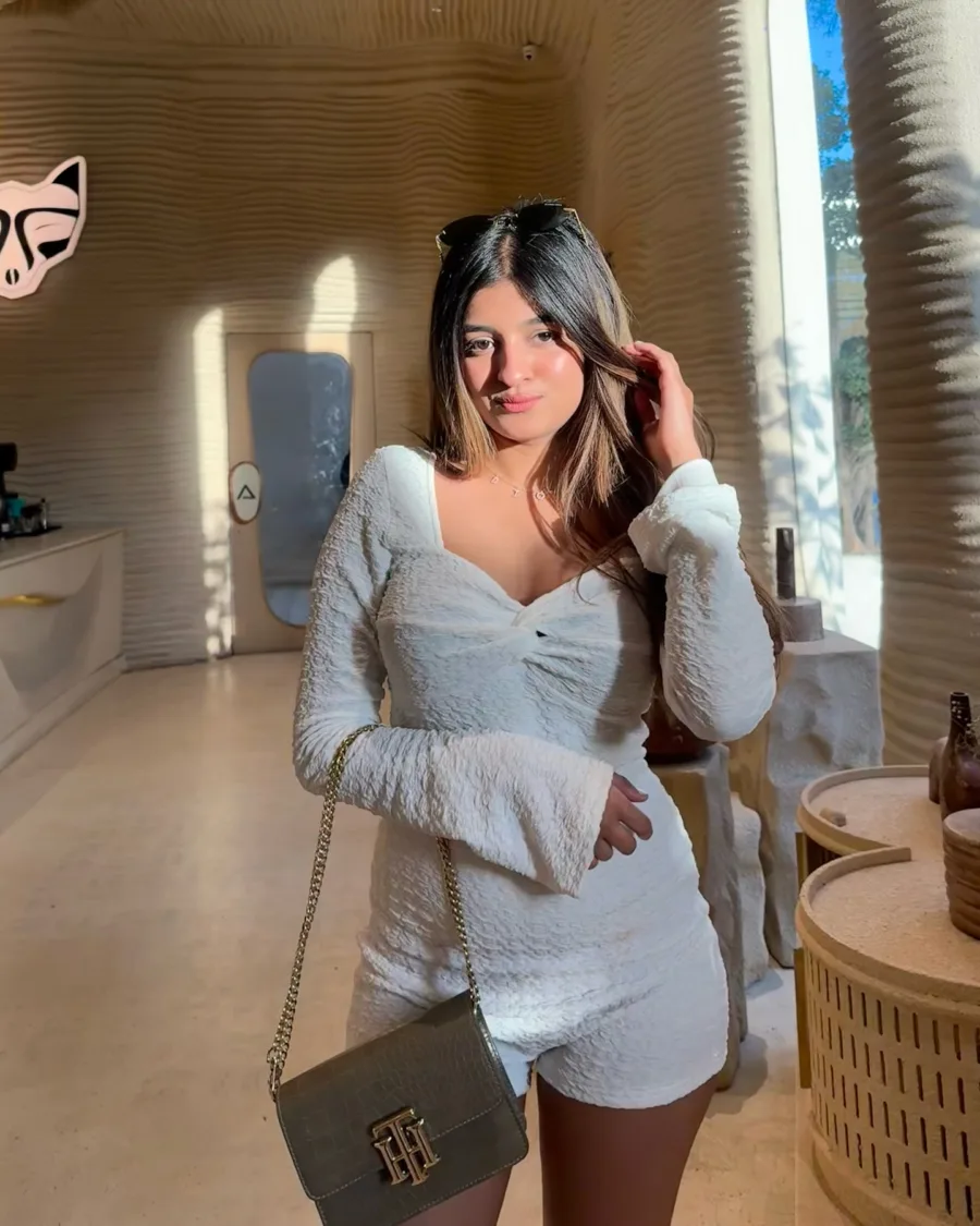 ꧁༒☬ 9911558886 (Call Girl) In IST AVENUE GAUR CITY 1 Noida Escorts Service In Delhi 24/7 Ncr ☬༒꧂