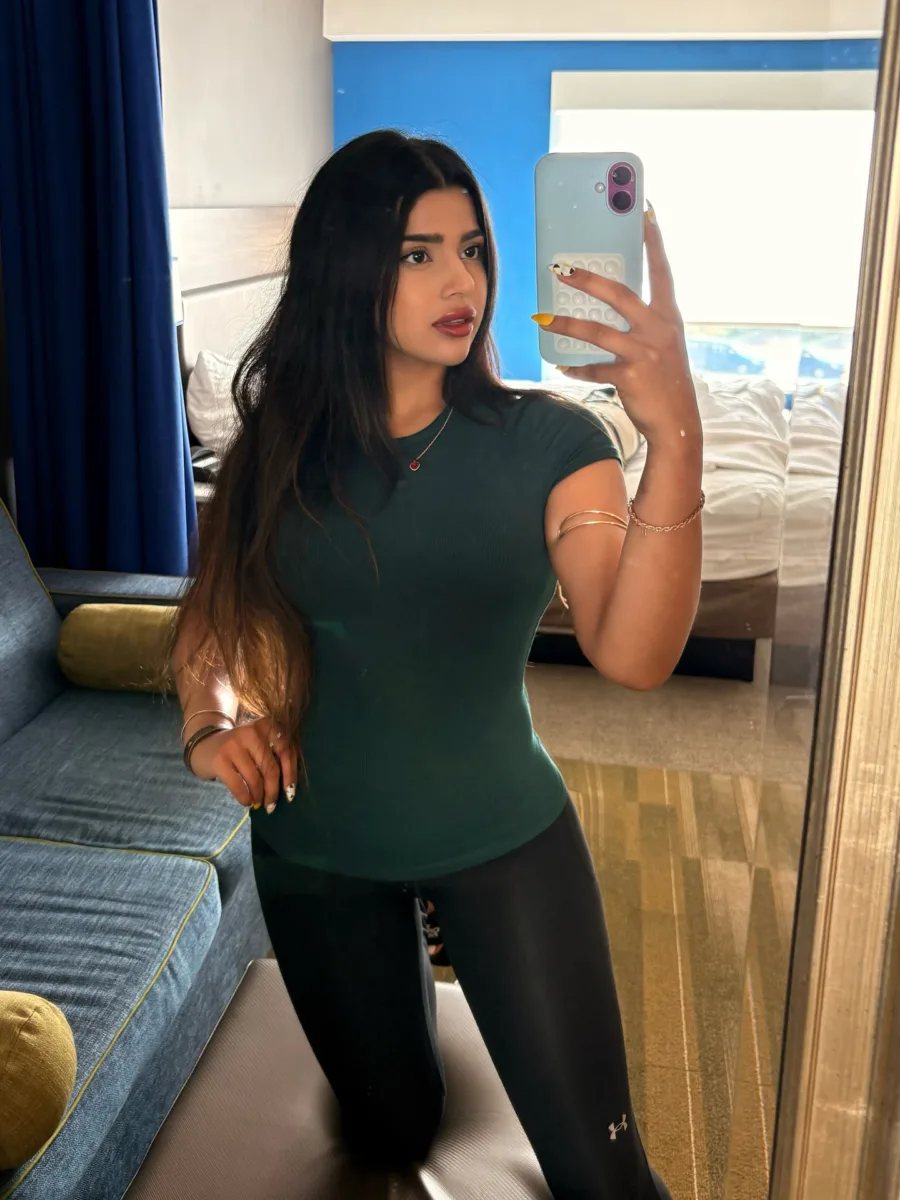 ꧁༒☬ 9911558886 (Call Girl) In Golf Course Noida Escorts Service In Delhi 24/7 Ncr ☬༒꧂