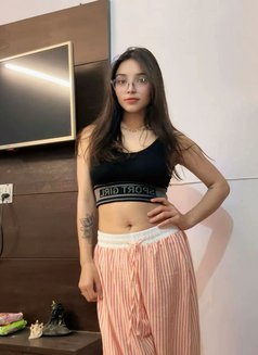 ᎡᎧᎽᎪᏞ COD Call Girls In Pamposh Enclave Delhi Escorts 𝟡𝟡𝟡𝟘𝟚𝟚𝟞𝟞𝟝𝟠