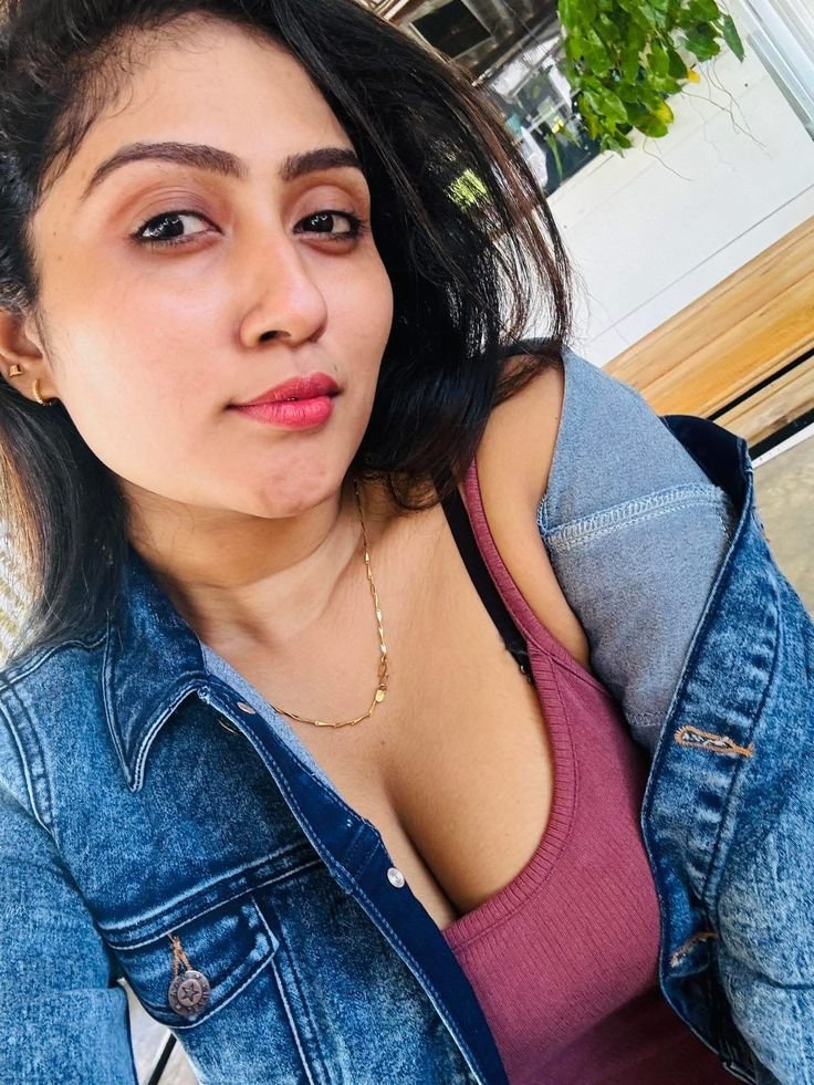 ((Noida)) Call GIrls ✨ 9582086666 Call Girls in Noida Sector 109 Escorts