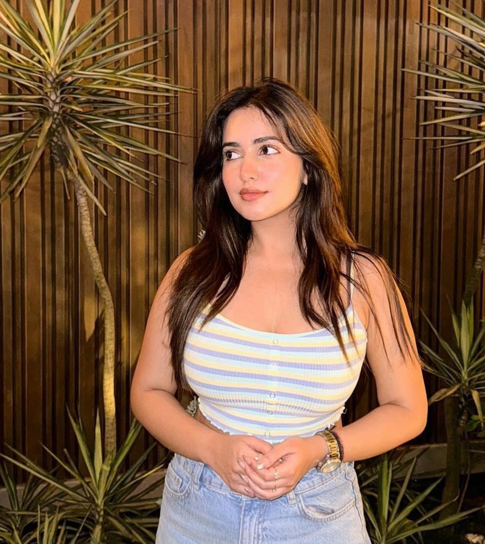 Call Girls In Sector 42 Noida +91-9667938988 Escorts Service In Noida 24X7