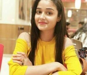 Call Girls Jhandewalan – 𝟗𝟎𝟓𝟖𝟑𝟏𝟒𝟕𝟔𝟓 With Delhi Personifying Beauties Escrot in Jhandewalan @Delhi