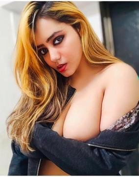 Call Girls IN Delhi Geetanjali Enclave 9311493346 In Delhi Escort Service