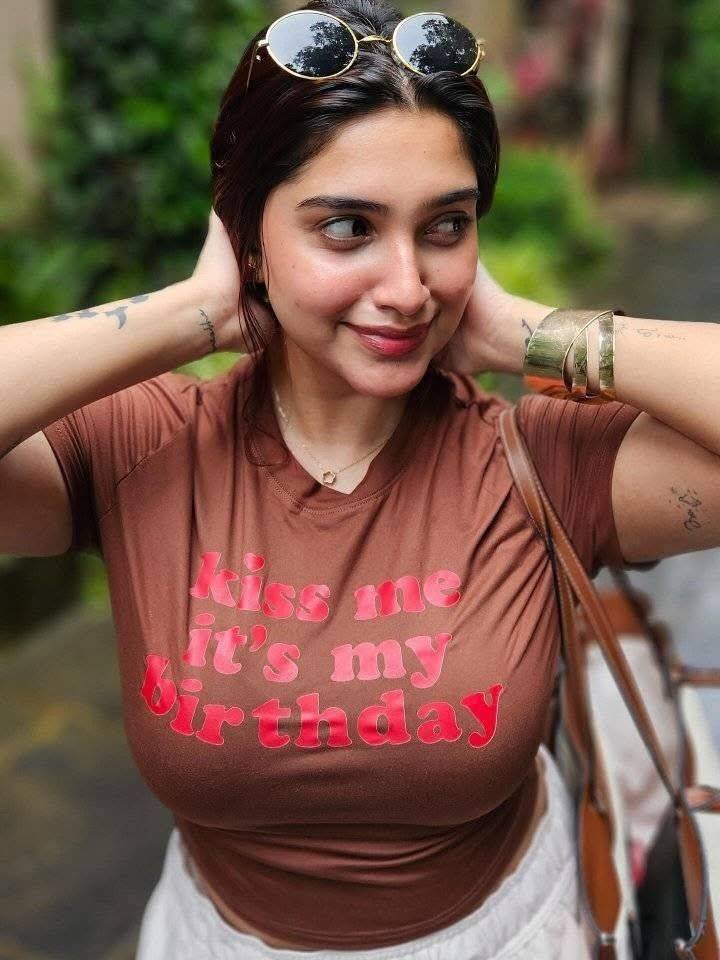 ꧁Call Girls Near Hotel Waves Delhi Airport – New Delhi No Advance Pay COD ꧁𓊈𒆜8826744196𒆜𓊉꧂