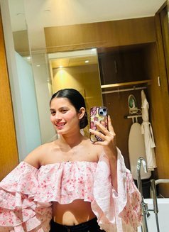 Call girls in Aya Nagar, Delhi | 8860109555