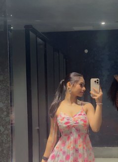 👍 Call Girls in Noida Sector 40 ☎ 𝟵𝟵𝟵𝟬𝟮𝟮𝟲𝟲𝟱𝟴 ✯Trusted Escort Service