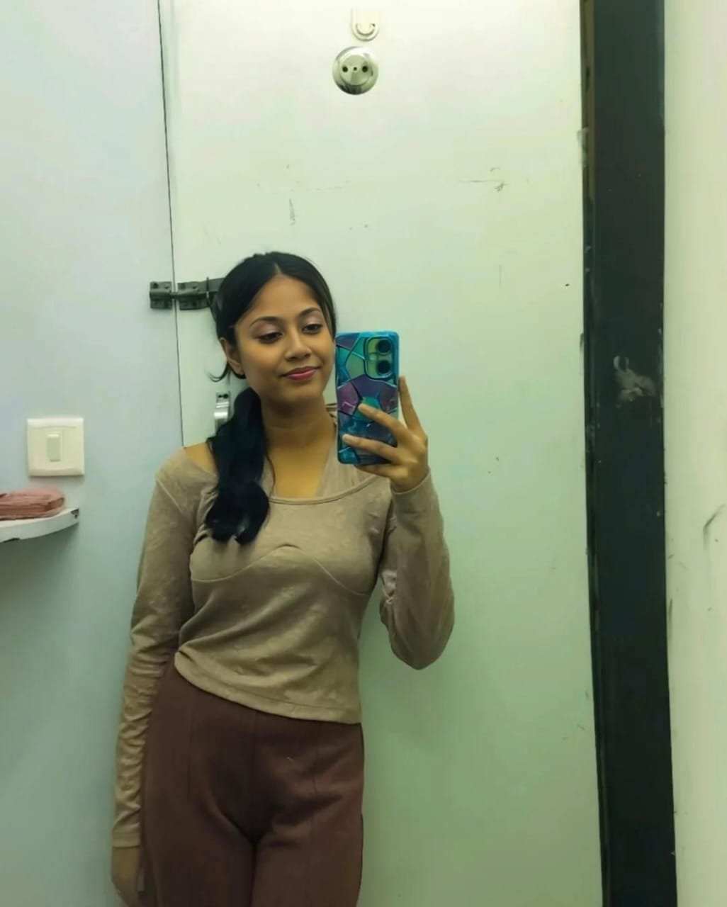 Escorts Service In Chembur at 4k to 20k along with Free Room Mumbai Genuine Escorts