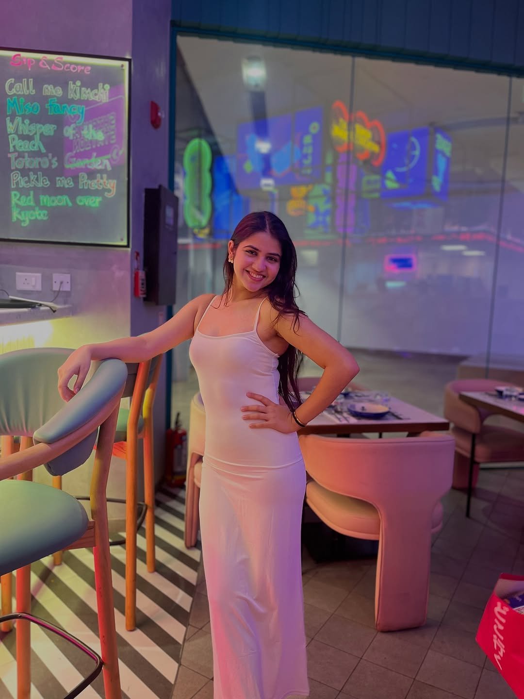 VIP Noida Call Girls in Supernova Noida 📞8826744196 VIP College Girl & Models Escorts 24/7