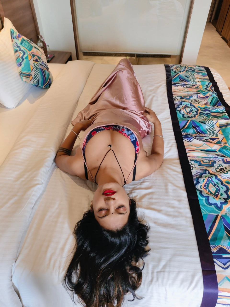 VIP Noida Call Girls in Sector 32 Noida 📞8826744196 VIP College Girl & Models Escorts 24/7
